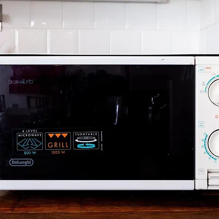 Sunny Charming 3 Bdr, 3bath *