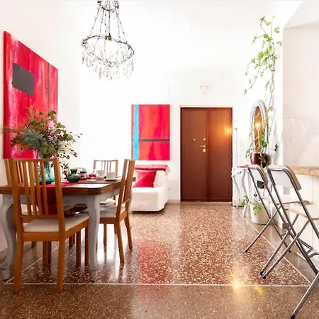 Sunny Charming 3 Bdr, 3bath *