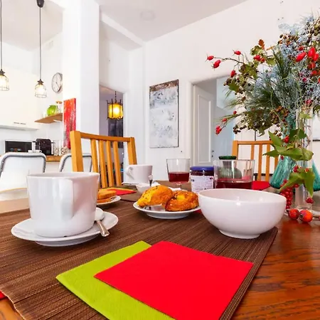 דירה Sunny Charming 3 Bdr, 3bath *