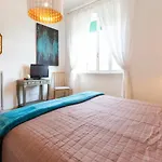 Sunny Charming 3 Bdr, 3bath