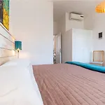 Apartamento Sunny Charming 3 Bdr, 3bath