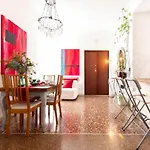 Sunny Charming 3 Bdr, 3bath *
