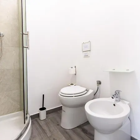 Sunny Charming 3 Bdr, 3bath Apartman Róma