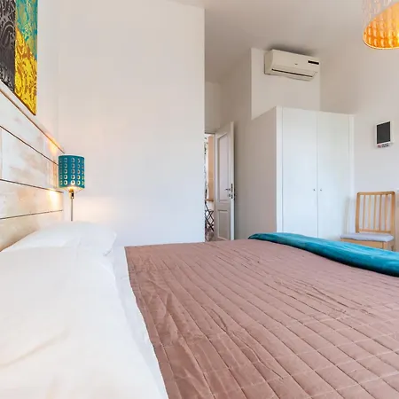 Sunny Charming 3 Bdr, 3bath