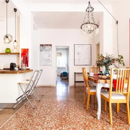 Sunny Charming 3 Bdr, 3bath Apartman Róma